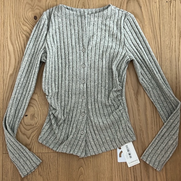 NWT REVOLVE & ANTHROPOLOGIE lovers COMMENSE soft button front shirt M khaki - Picture 8 of 8